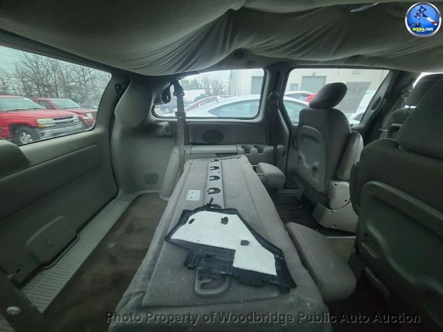 2003 Dodge Caravan 4dr Grand Sport 119" WB - 22966341 - 6