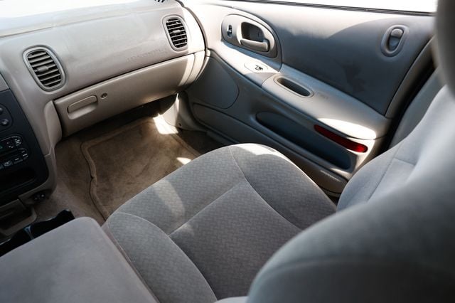 2003 Dodge Intrepid 4dr Sedan SE - 22972672 - 24