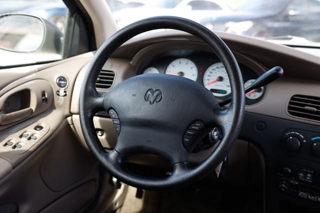 2003 Dodge Intrepid 4dr Sedan SE - 22972672 - 30
