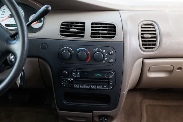 2003 Dodge Intrepid 4dr Sedan SE - 22972672 - 35