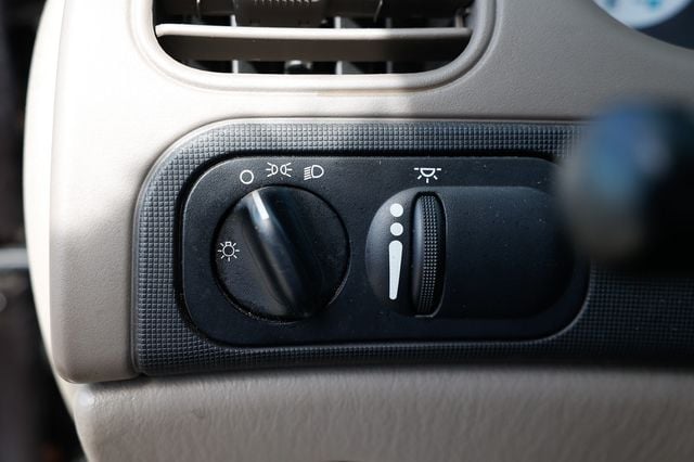 2003 Dodge Intrepid 4dr Sedan SE - 22972672 - 40