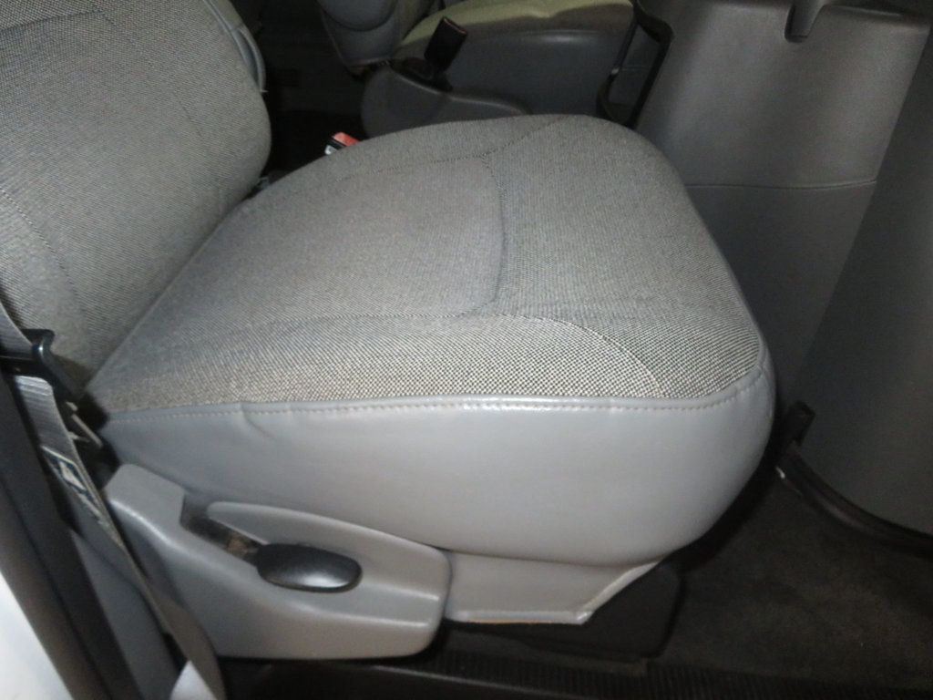 2003 Ford Econoline Wagon ECONOLINE E350 SUPER DUTY 1OWNER AZ 12 PASSENGER VAN LOW MILES  - 22920281 - 25