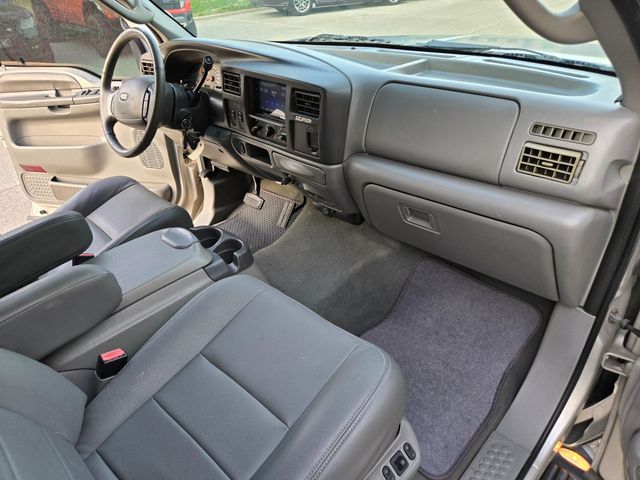 2003 Ford Excursion 137" WB 6.0L XLT - 23021436 - 10