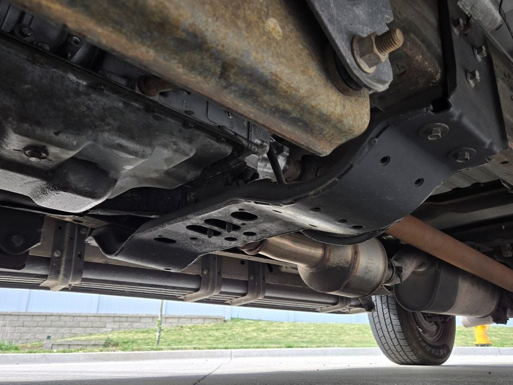 2003 Ford Excursion 137" WB 6.0L XLT - 23021436 - 34
