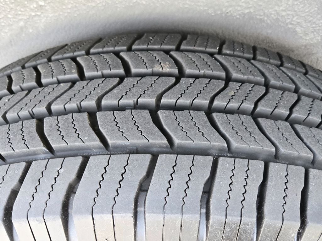 2003 Ford Excursion 137" WB 6.0L XLT - 23021436 - 38