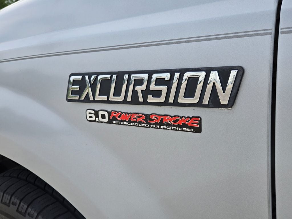 2003 Ford Excursion 137" WB 6.0L XLT - 23021436 - 3