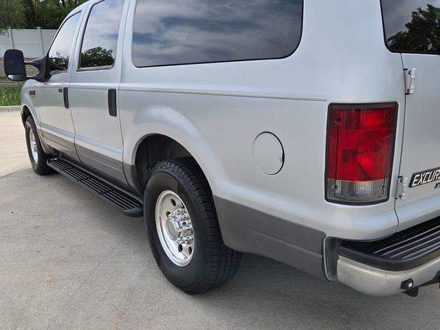 2003 Ford Excursion 137" WB 6.0L XLT - 23021436 - 43