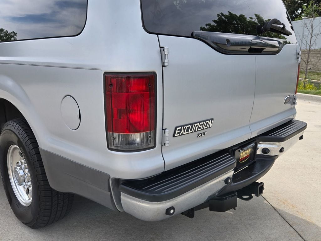 2003 Ford Excursion 137" WB 6.0L XLT - 23021436 - 44