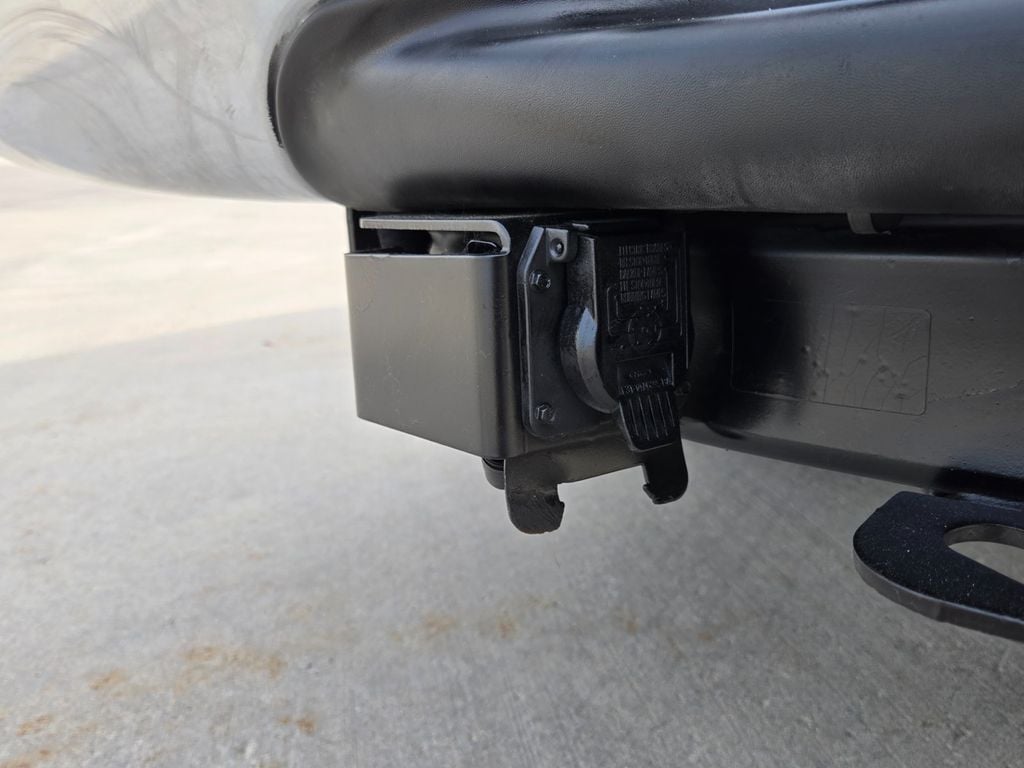 2003 Ford Excursion 137" WB 6.0L XLT - 23021436 - 47