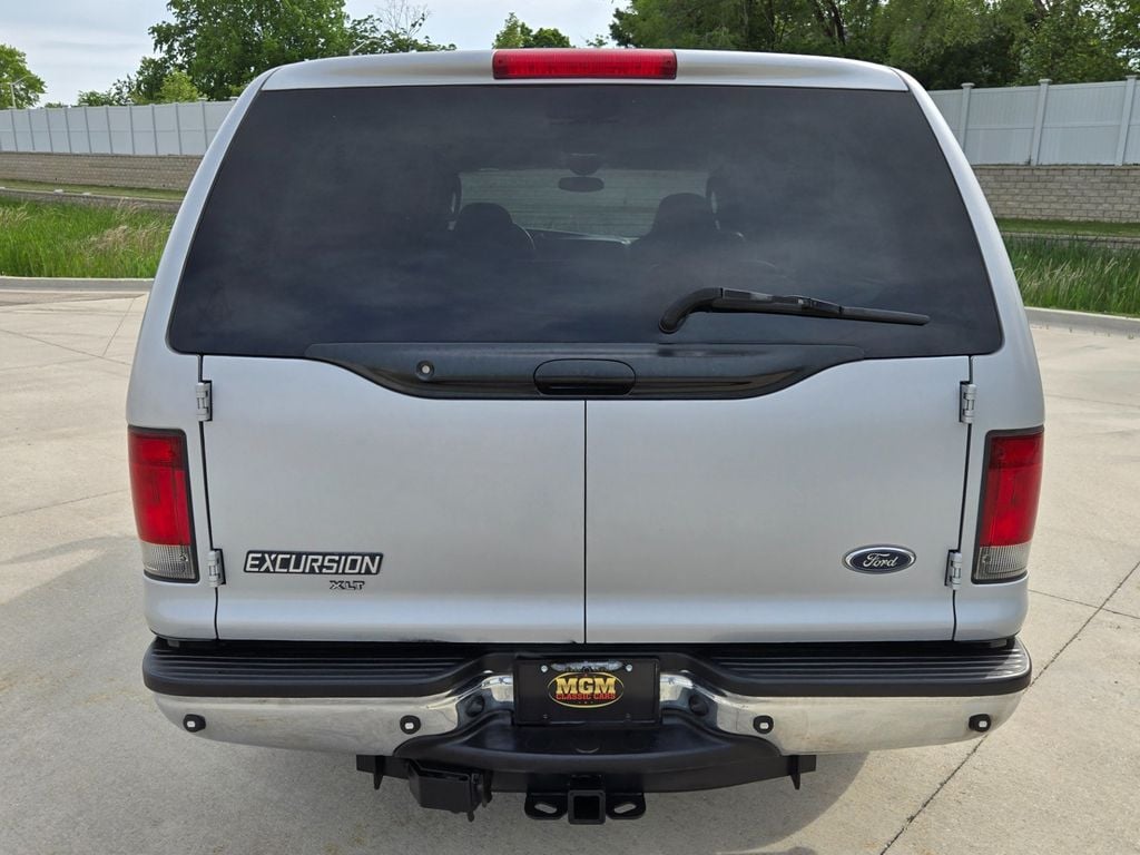 2003 Ford Excursion 137" WB 6.0L XLT - 23021436 - 4