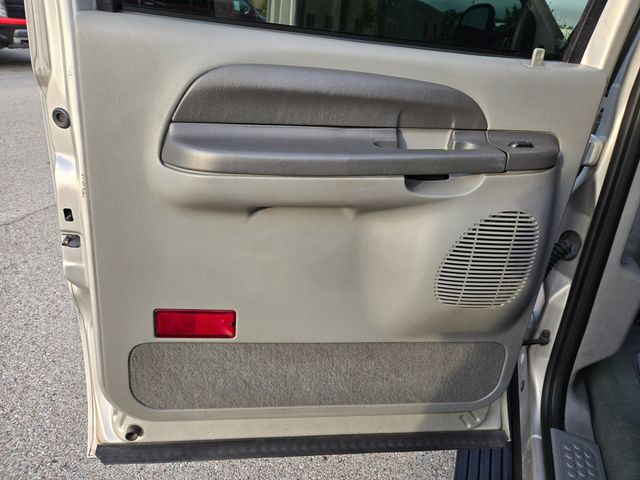 2003 Ford Excursion 137" WB 6.0L XLT - 23021436 - 73