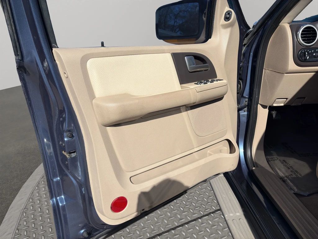 2003 Ford Expedition 5.4L Eddie Bauer 4WD - 22972215 - 11