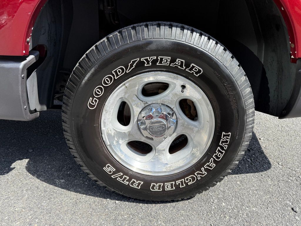 2003 Ford Explorer Sport Trac XLT photo 11