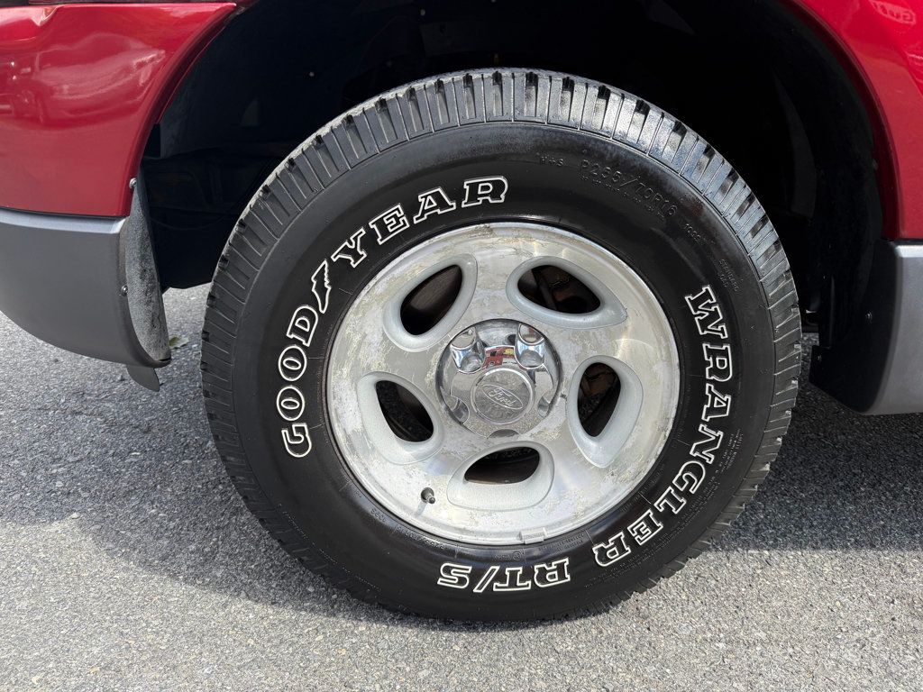2003 Ford Explorer Sport Trac XLT photo 12