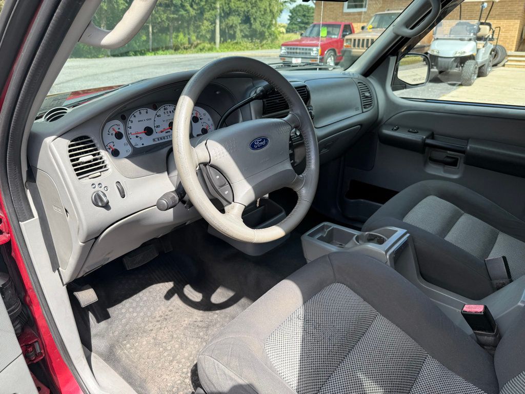 2003 Ford Explorer Sport Trac XLT photo 23