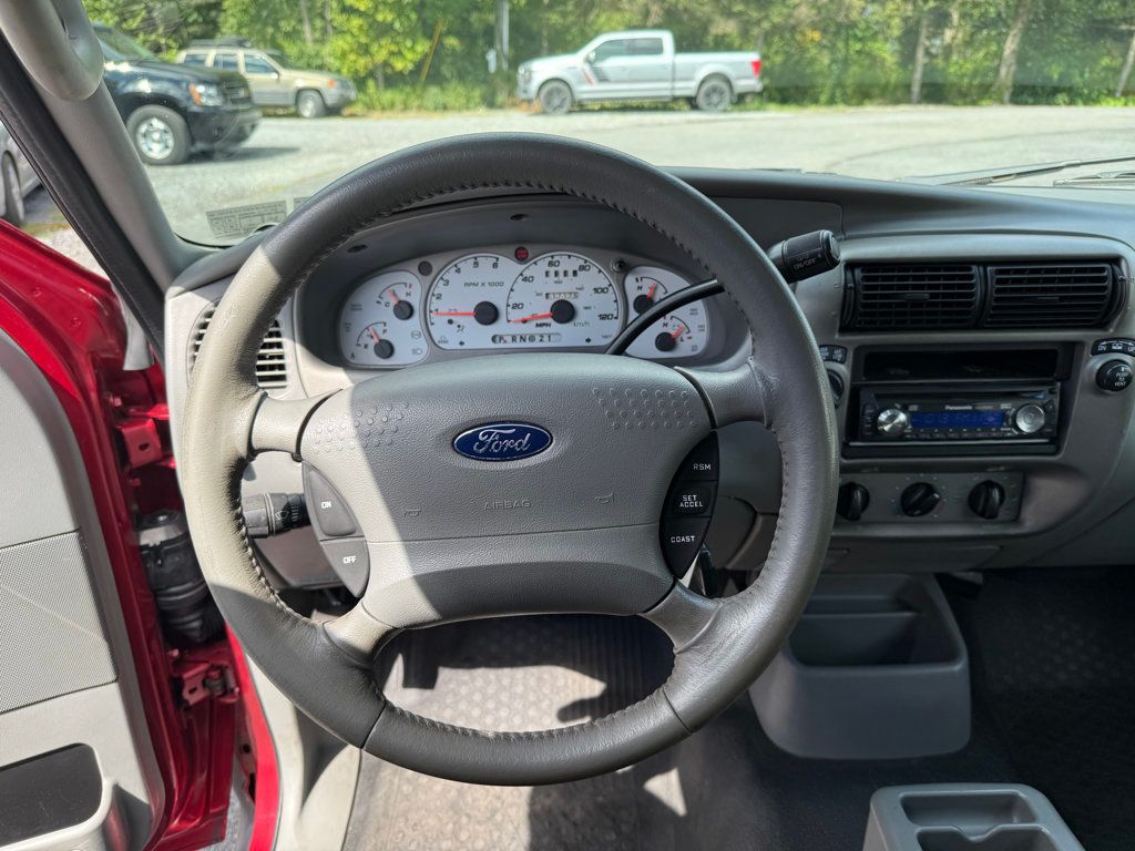 2003 Ford Explorer Sport Trac XLT photo 24