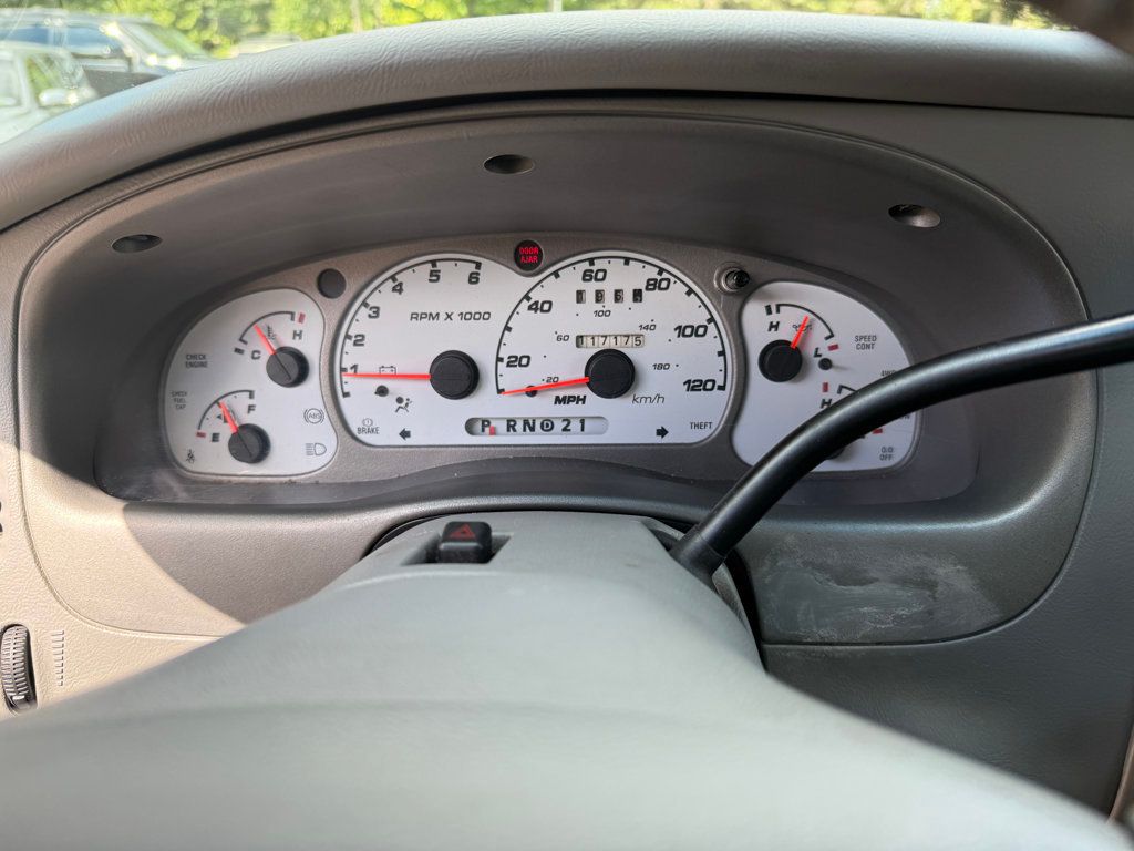 2003 Ford Explorer Sport Trac XLT photo 25