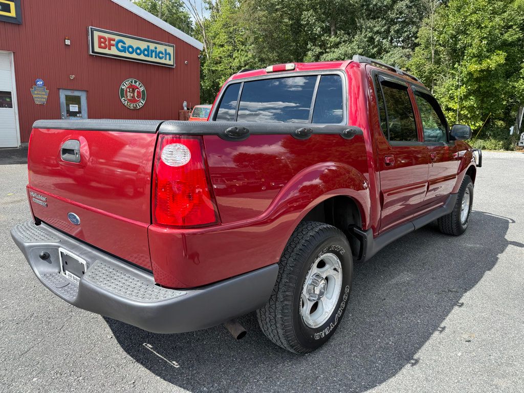 2003 Ford Explorer Sport Trac XLT photo 3