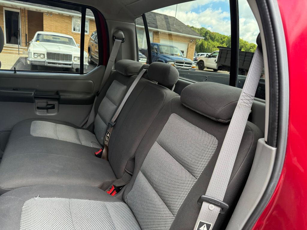 2003 Ford Explorer Sport Trac XLT photo 32
