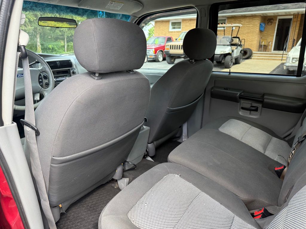 2003 Ford Explorer Sport Trac XLT photo 35