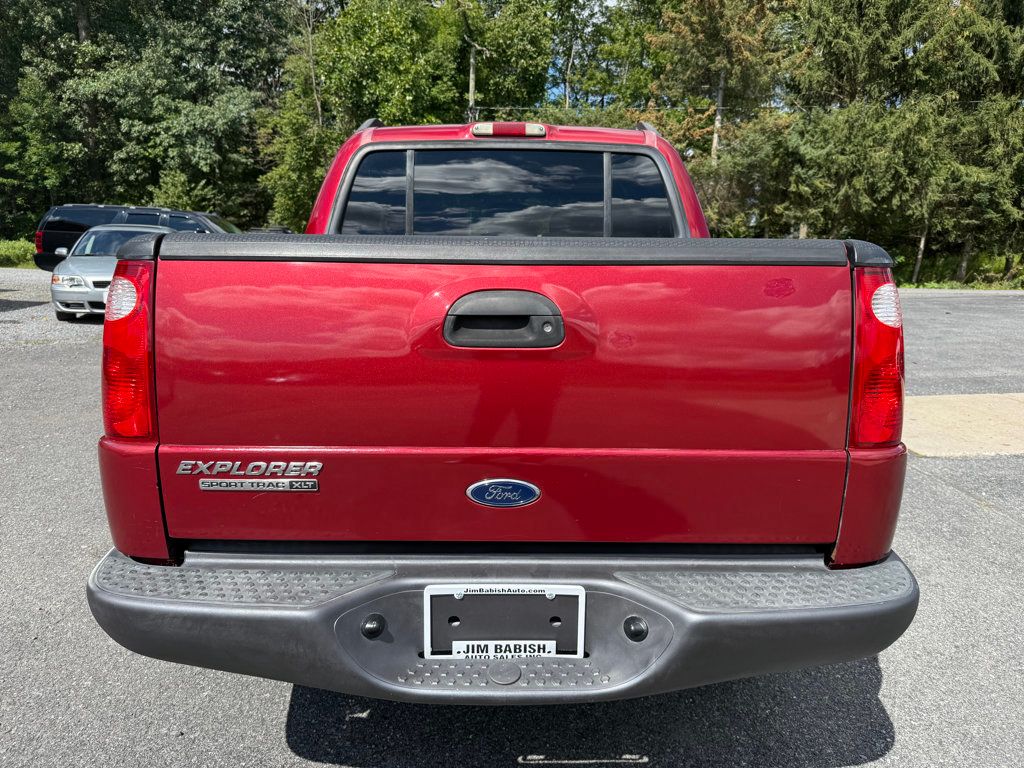2003 Ford Explorer Sport Trac XLT photo 4
