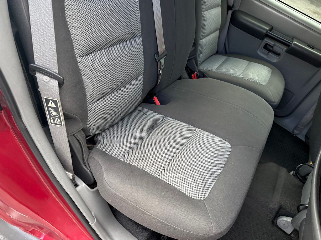 2003 Ford Explorer Sport Trac XLT photo 39