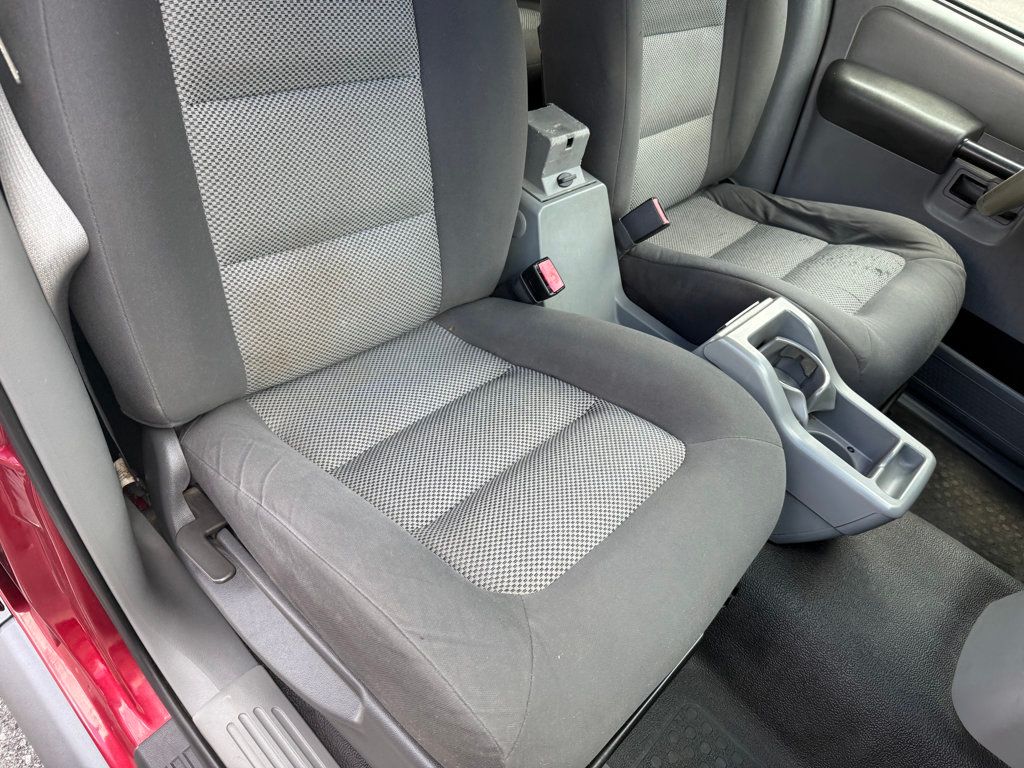 2003 Ford Explorer Sport Trac XLT photo 45