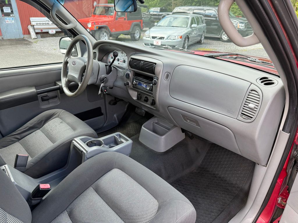 2003 Ford Explorer Sport Trac XLT photo 47