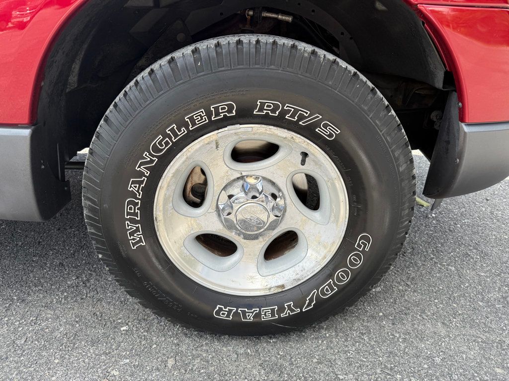 2003 Ford Explorer Sport Trac XLT photo 9