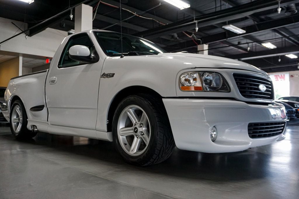 2003 Ford F-150 SVT Lightning photo 2