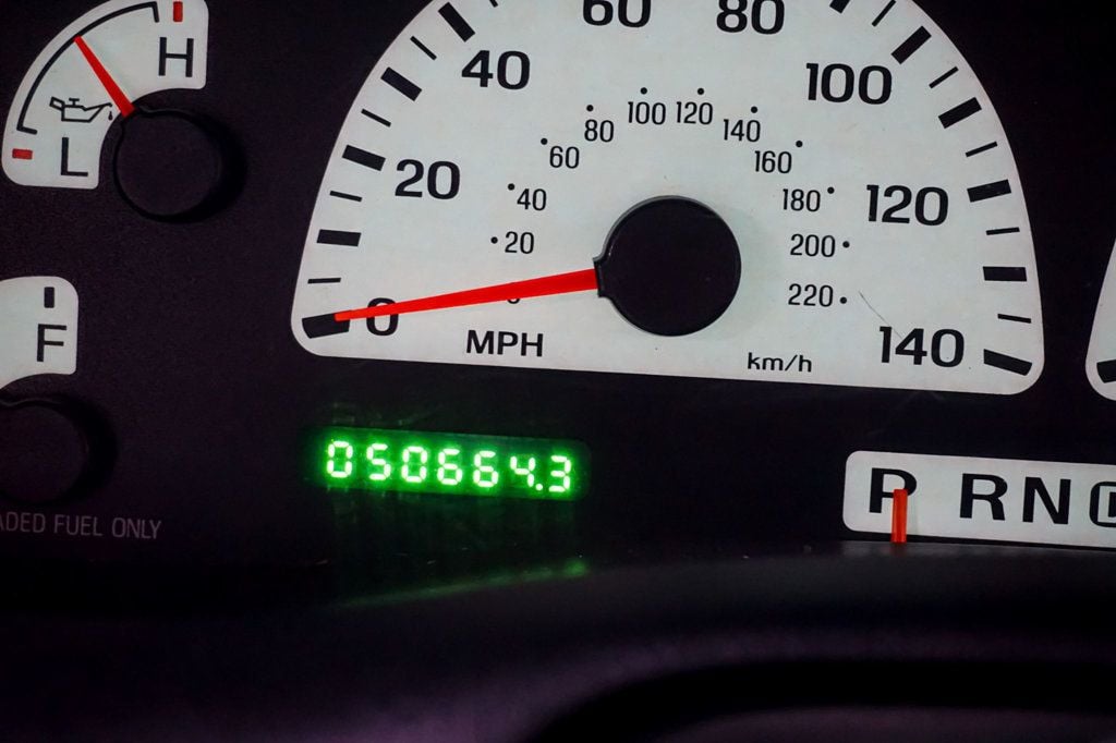 2003 Ford F-150 SVT Lightning photo 18