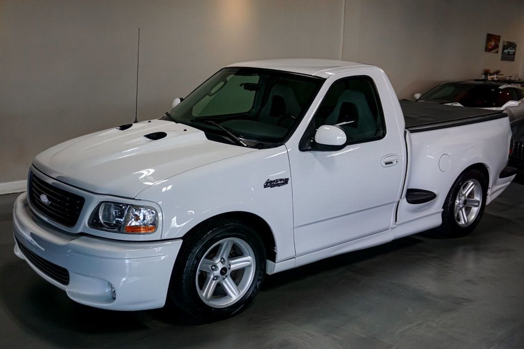 2003 Ford F-150 SVT Lightning photo 20