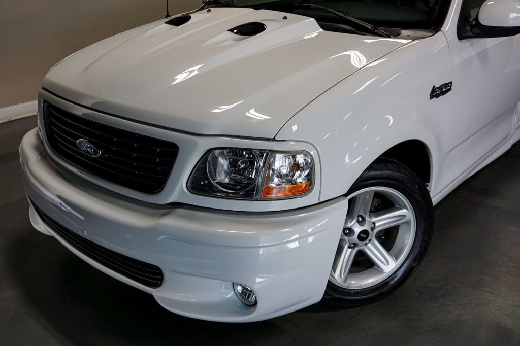 2003 Ford F-150 SVT Lightning photo 53