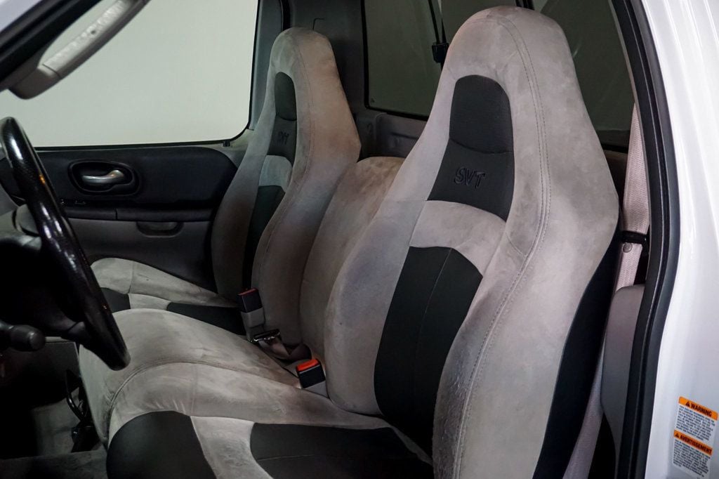 2003 Ford F-150 SVT Lightning photo 9