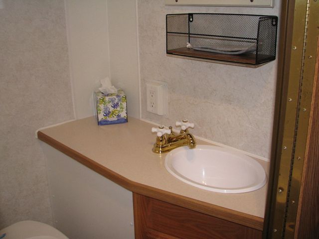 2003 Ford Gulf Stream Gulf Stream Generator Slideout Fully Self Contained - 22940918 - 39