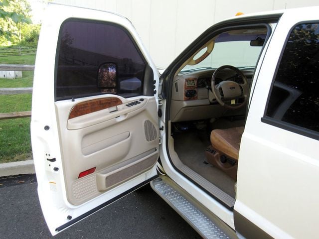 2003 Ford Super Duty F-350 DRW Crew Cab 172" King Ranch 4WD - 22918439 - 19