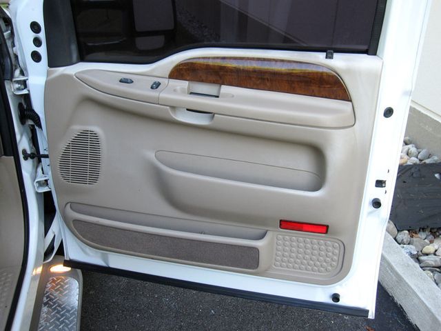 2003 Ford Super Duty F-350 DRW Crew Cab 172" King Ranch 4WD - 22918439 - 28