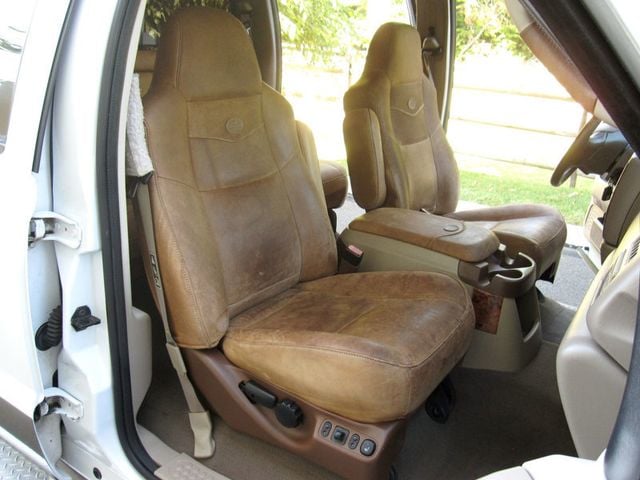 2003 Ford Super Duty F-350 DRW Crew Cab 172" King Ranch 4WD - 22918439 - 29