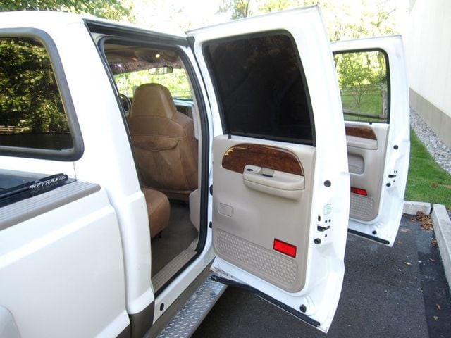 2003 Ford Super Duty F-350 DRW Crew Cab 172" King Ranch 4WD - 22918439 - 32