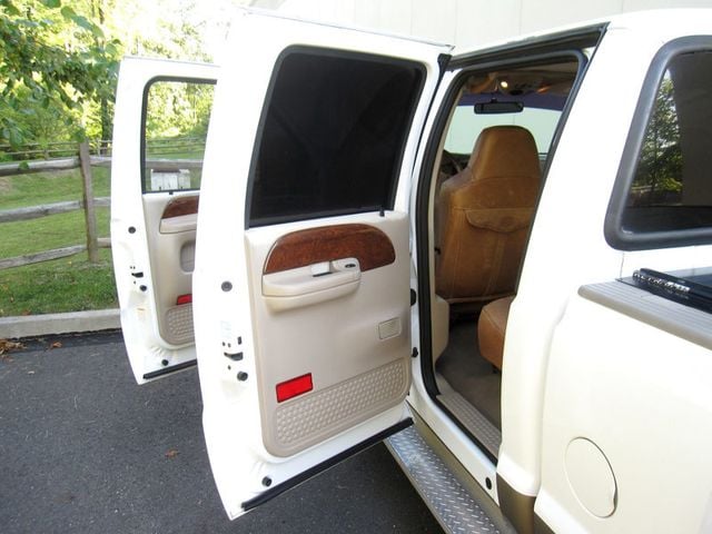 2003 Ford Super Duty F-350 DRW Crew Cab 172" King Ranch 4WD - 22918439 - 33