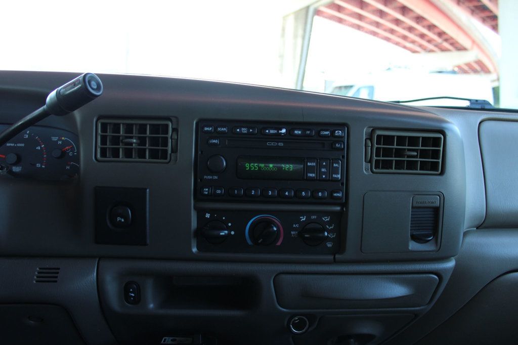 2003 Ford Super Duty F-350 DRW Crew Cab 172" Lariat - 23080301 - 9