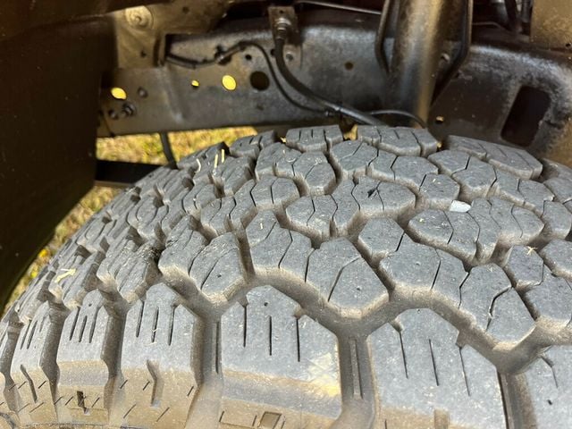 2003 Ford Super Duty F-350 SRW 1-Owner RUST FREE 4x4 Utility Truck - 22916552 - 4