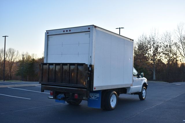 2003 Ford Super Duty F-450 DRW Reg Cab 165" WB 84" CA XL - 22338258 - 19