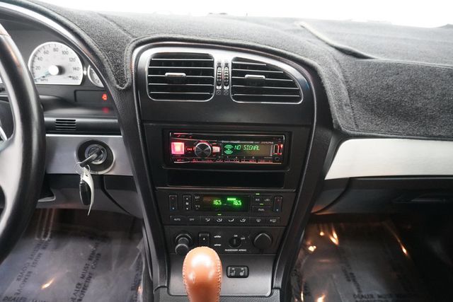2003 Ford Thunderbird Base Trim - 23009701 - 17