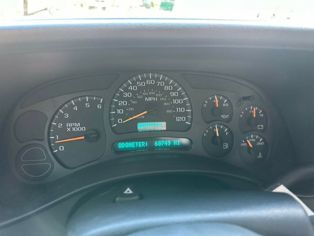 2003 GMC Sierra 2500HD Reg Cab 133" WB 4WD SLE - 22983482 - 9