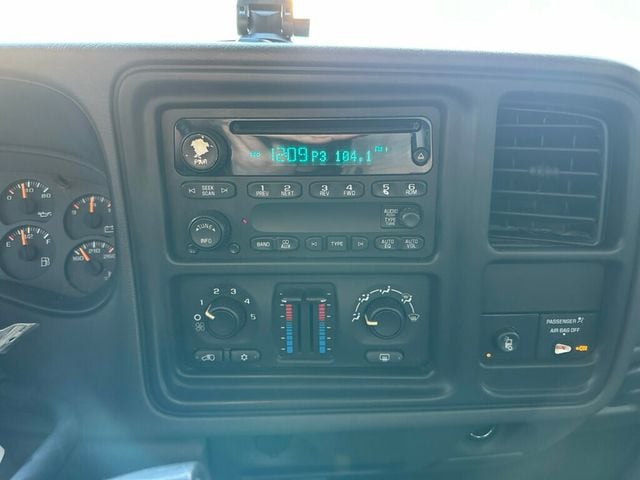 2003 GMC Sierra 2500HD Reg Cab 133" WB 4WD SLE - 22983482 - 12