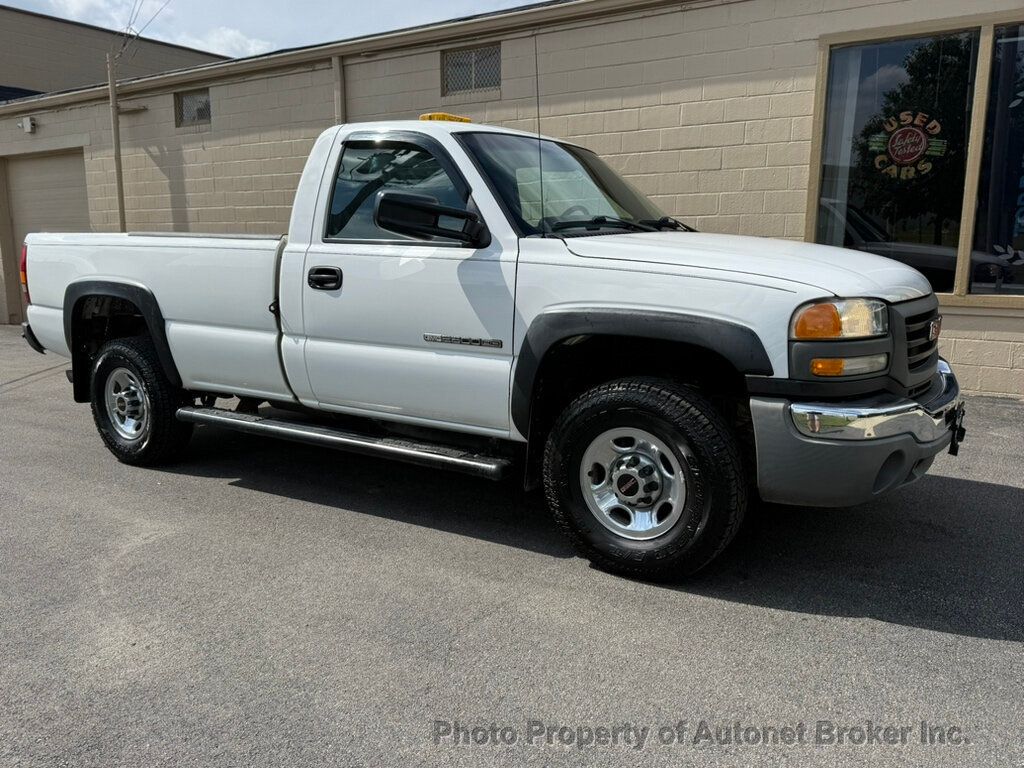 2003 GMC Sierra 2500HD Reg Cab 133" WB Work Truck - 23057002 | Video 1