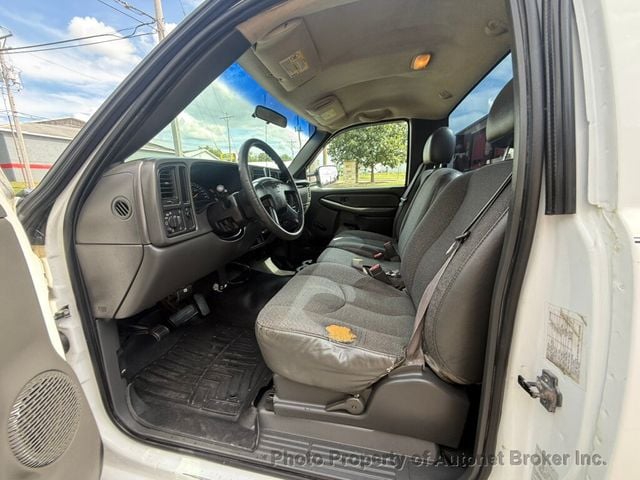 2003 GMC Sierra 2500HD Reg Cab 133" WB Work Truck - 23057002 - 10