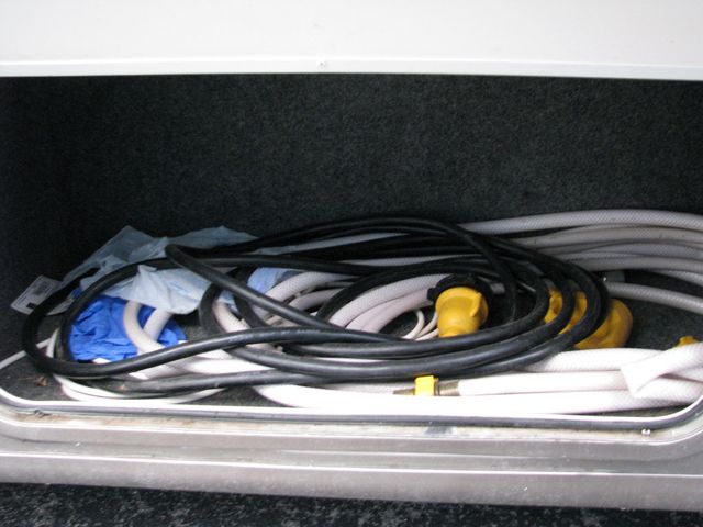 2003 Gulf Stream Gulf Stream Generator Slideout Fully Self Contained - 22940918 - 14