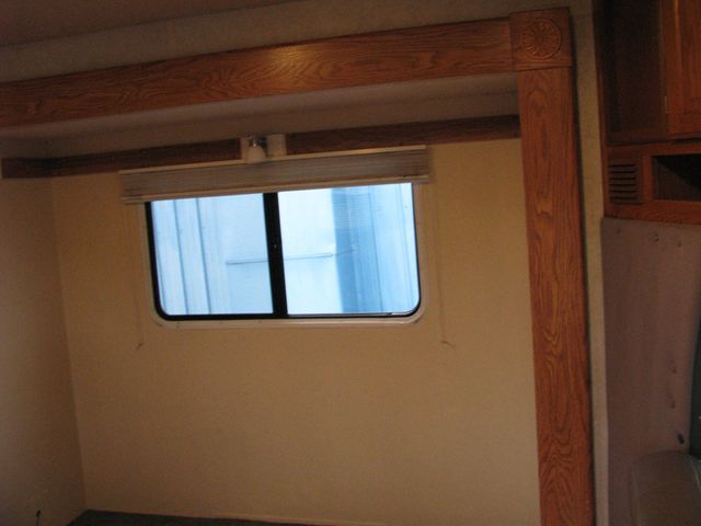 2003 Gulf Stream Gulf Stream Generator Slideout Fully Self Contained - 22940918 - 27